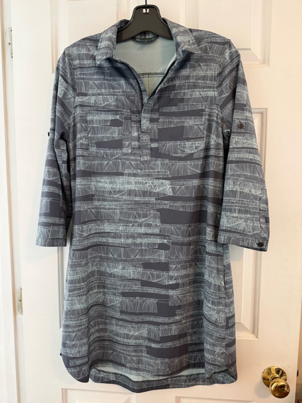 EUC Title Nine Women’s Adventurista Dress, size Small, Gray